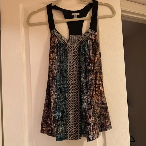 Tank - Picture 2 of 2